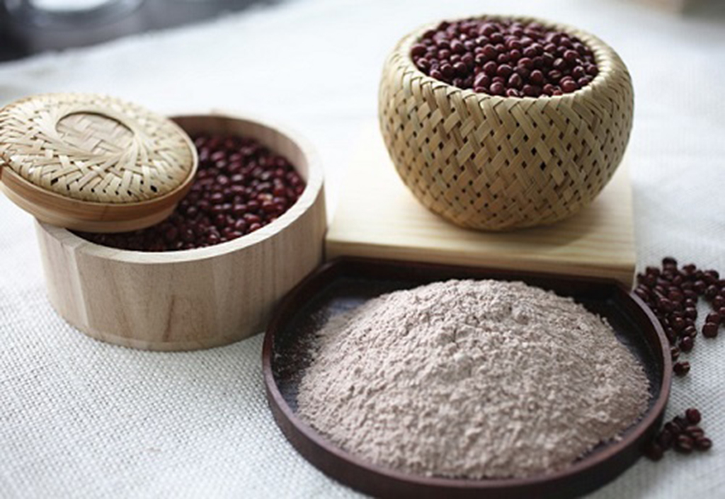 Hướng dẫn cách làm bột cám gạo để làm đẹp da tại nhà